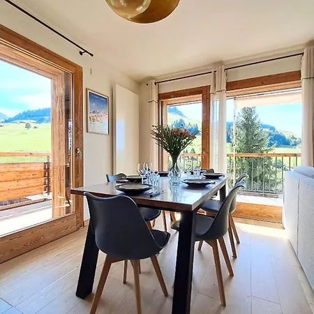 Spacious 8-person With Mountain Views *