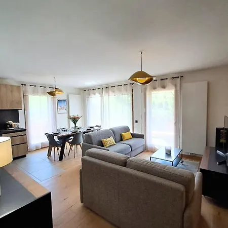 Lägenhet Spacious 8-person With Mountain Views *