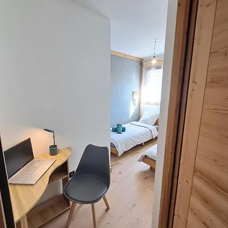 Spacious 8-person With Mountain Views Le Grand-Bornand