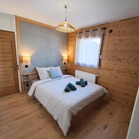 Spacious 8-person With Mountain Views Lägenhet