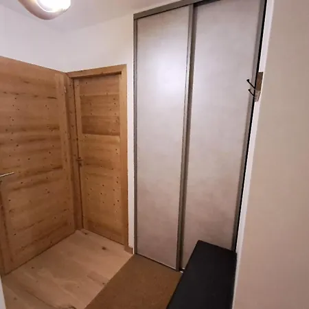 Spacious 8-person With Mountain Views