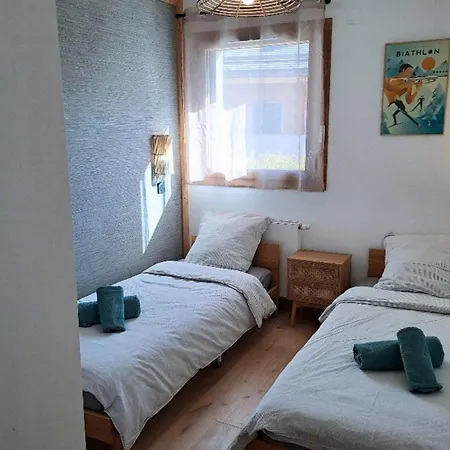 Spacious 8-person With Mountain Views Le Grand-Bornand